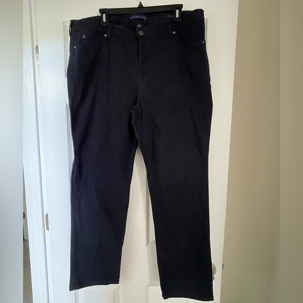 Bandolino navy blue women’s jeans/pants-Size 16W-VGUC